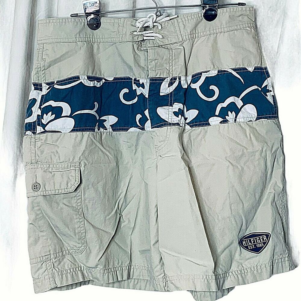 Mens Medium TOMMY HILFIGER Hawaiian Tropical Band Print Shorts 34" Waist GUC